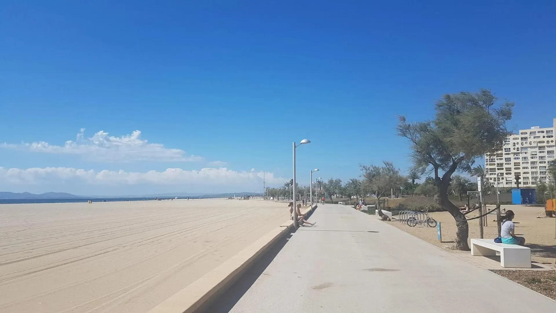 Modern Apartment In Empuriabrava 35 M² + Parking 0*,